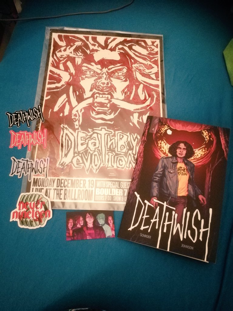 Rusted_Princess's tweet image. It's finally here!! 🥰😍

The print and the sticker are super dope 🔥🔥🔥 but can we talk about the matt Ray cover that is sexy AF?!?!?!?!!!