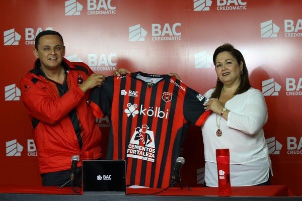 Castolocr's tweet image. Compártanlo para que arda, para que pique, para que duela, para sigan brincando, para que sigan donde deben estar.
