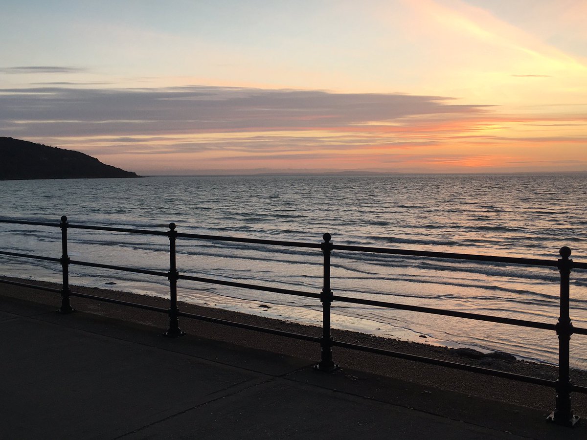 Another lovely Totland Bay sunset this evening. #totlandbay #isleofwight