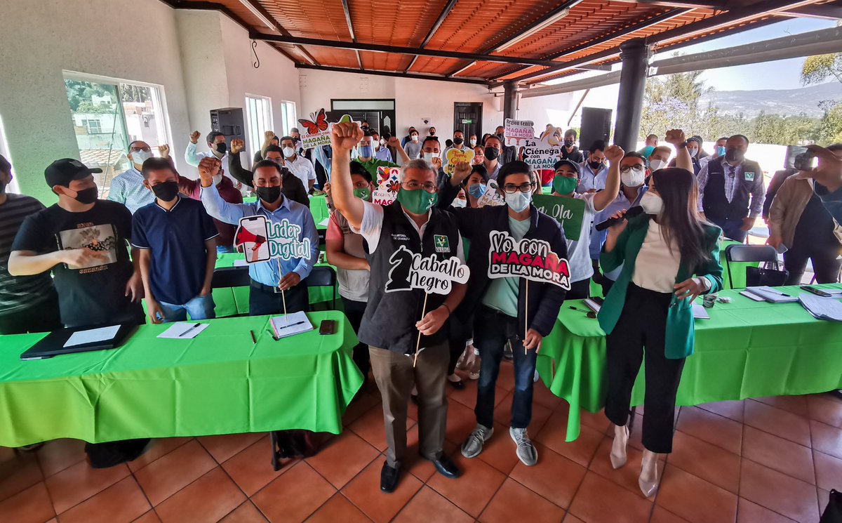 Magana_DeLaMora's tweet photo. Nos estamos preparando hacia la próxima contienda. El #EjécitoVerde ya es una realidad. Nuestros “enlaces digitales” serán los encargados de llevar el mensaje a todos los ciudadanos, ellos serán nuestros únicos aliados. ¡Esta ola verde ya nadie la detiene! Yo soy #VerdeDigital https://t.co/6vI0jHsW63
