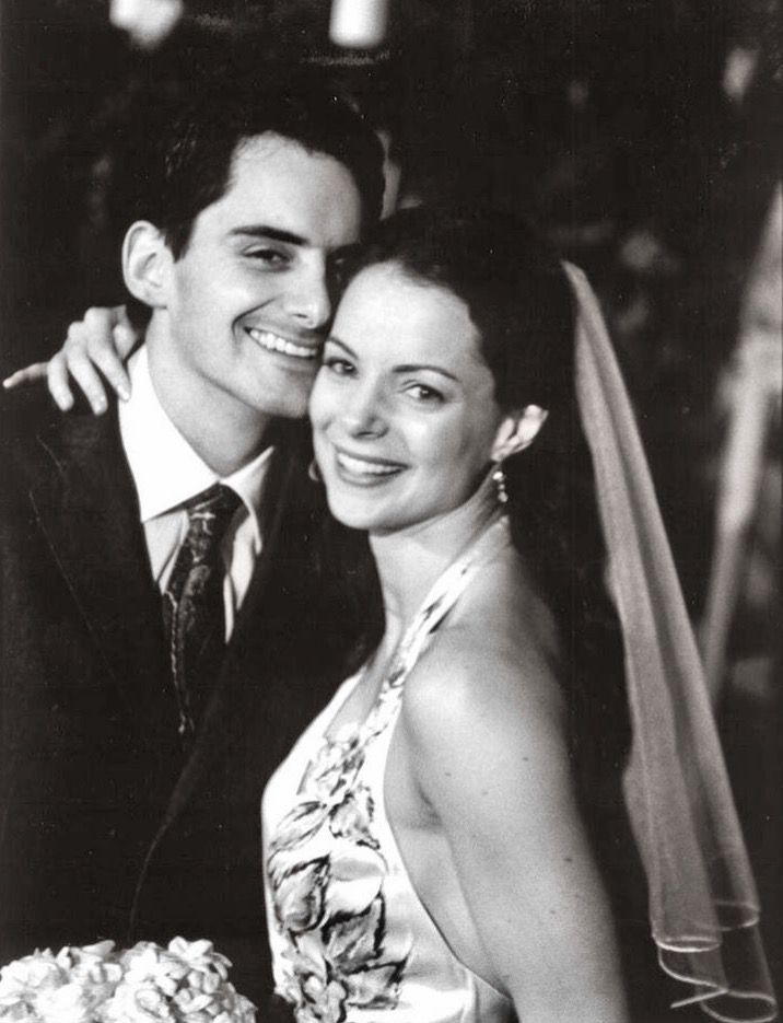 18 years ago today, <a href="/BradPaisley/">Brad Paisley</a> &amp; <a href="/Kimwilliamspais/">Kim Williams-Paisley</a> said "I do!" 💛

"No matter what happens in our marriage, we try to find humor in it, even on the darkest day. He always makes me laugh, so I am grateful for that." Happy Anniversary!✨