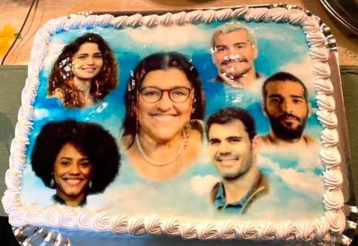 danieleoli's tweet photo. Amor de Mãe voltou! Vamos comemorar o retorno da melhor  novela dos últimos  tempos!
#AmorDeMãe https://t.co/HM9IOymBq5