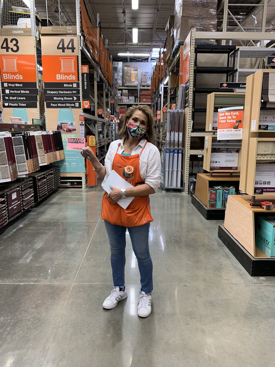 Esme is the ultimate jack of all trade. Leads, measures, credit apps,showroom standards???
She all over it. #All_In_On_Specialty <a href="/6530/">adrien</a>