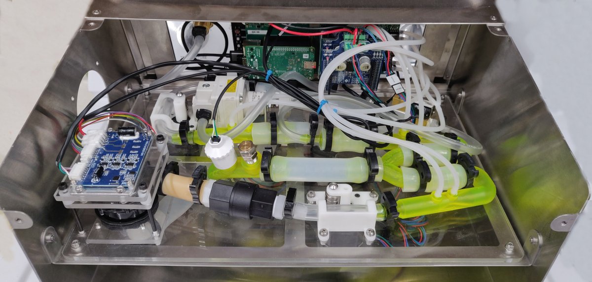 respiraworks's tweet photo. RespiraWorks is truly a global organization! We have volunteers AND ventilators over the world! Featured are our Maryland (images 1 and 2), California (3 and 4), and Visakhapatnam, India(5 and 6 threaded below) ventilators assembled thanks to our amazing partners and volunteers! https://t.co/ZmqO8vHQOH