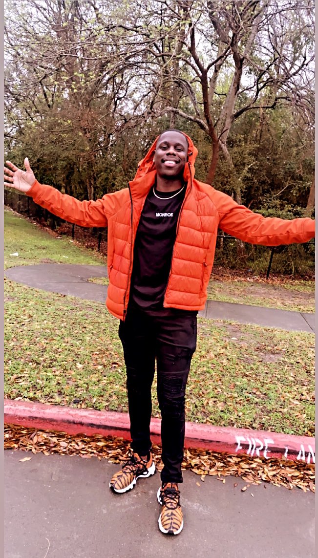 davidgeedaniels's tweet photo. Pay attention to the shit they invite you to VS the shit they leave you out of. ๐ธ๐ซ
#jesustakedeewheel #style #blessedregardless https://t.co/d7xqB9h6tB