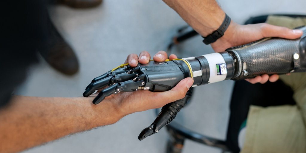 The priority app. deadline for our Fall 2021 cohort of the #bioengineering Master of Engineering program is Mar. 31st, 2021. Through technical &amp; business courses, this professional master's is a stepping-stone to leadership roles in healthcare. More info: bit.ly/38LtxYC