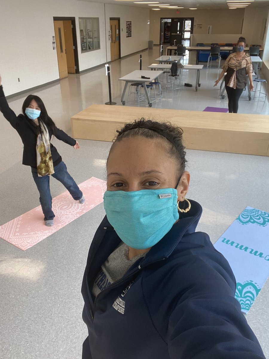 #mindfulnessmonday in our <a href="/SRMHSpride/">SRMHS</a> collaborative space #studiosoutheast with our staff. Thanks for leading us in yoga and #mindfulbreathing <a href="/MarlaHawkins16/">Marla Dobbs Hawkins</a>