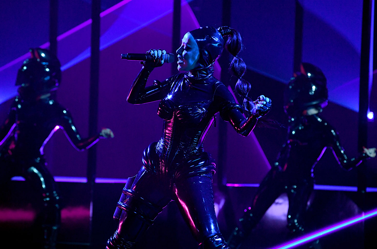 Wear Latex Doja Cat S Performance At The Grammys Last Night More Info And Links T Co 1u4liiv78z Latex Latexcatsuit Catsuit Latexclothing Grammys21 T Co Jox5e78pgd Twitter