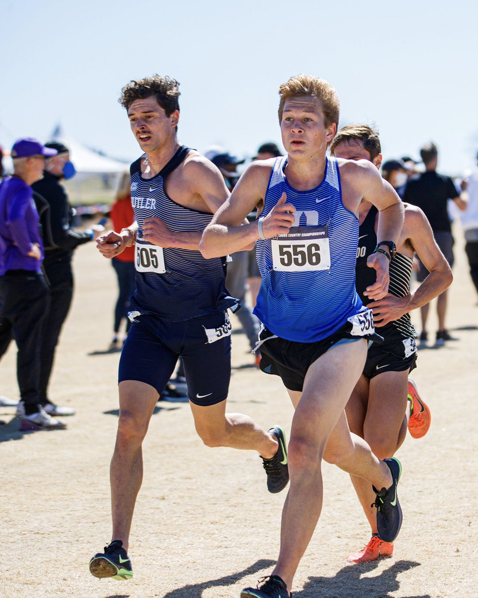 DukeTFXC's tweet photo. Our men’s team finished 1️⃣6️⃣th in the 10K!

#GoDuke | #NCAAXC https://t.co/c2HVKzbu5A