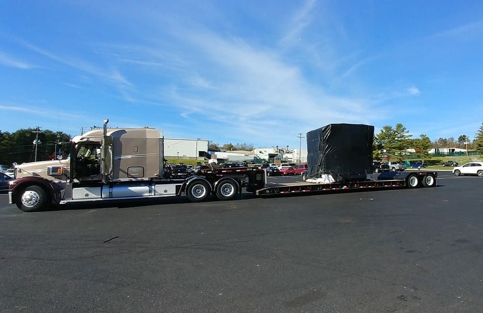 projectfreight_'s tweet photo. WHAT'S IN THE BOX?! #heavyhaul #trucking #lowboy #oversize #wideload #flatbed #lowbed #heavylift #crane #projectcargo #highwideheavy #noswift #rigging #multiaxle #polecar #owneroperator #lastofthecowboys #transport #projectfreight #freight https://t.co/jIViK4fzfO