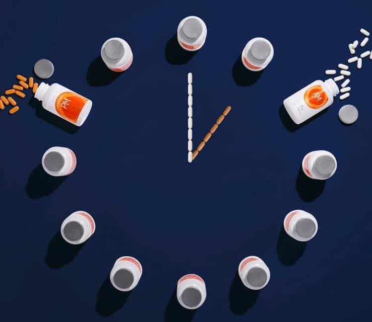⏰ Wake up Happy. 💤 Sleep Restfully. 

☀️ AM Essentials 
GET UP AND GO
Innovative daytime formula + 
70 vitamins, minerals, and botanicals

🌑 PM Essentials 
SWEET DREAMS ARE MADE OF THESE.
restorative nighttime formula + 
77 vitamins, minerals, and botanicals*