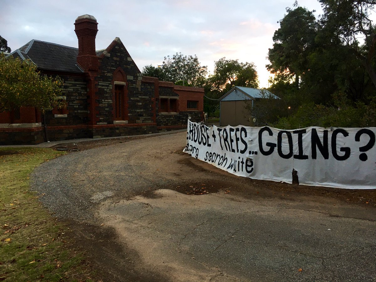 The Gatehouse at the Waite Campus is to be dismantled and rebuilt at a new location. More soon with <a href="/samduluk/">Sam Duluk</a> #Adelaide <a href="/ali__clarke/">Ali Clarke</a> @DavidBevanSA