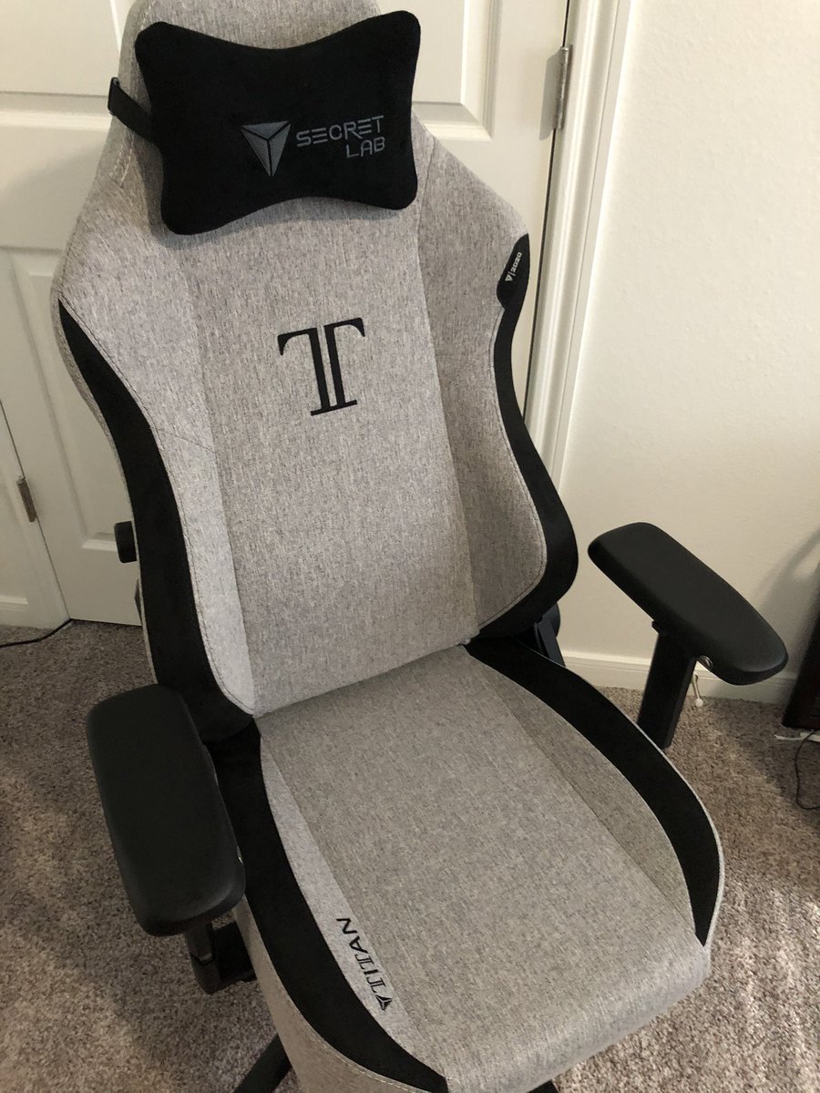 Recently joined the #Secretlab fam and my ass is thanking me. Love this thing <a href="/secretlabchairs/">Secretlab</a>!