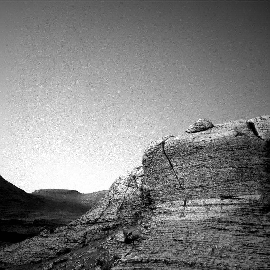 жигулевское морем пискалы. скала хаф доум. скальное основание. прекестулен норвегия. подножие утеса.