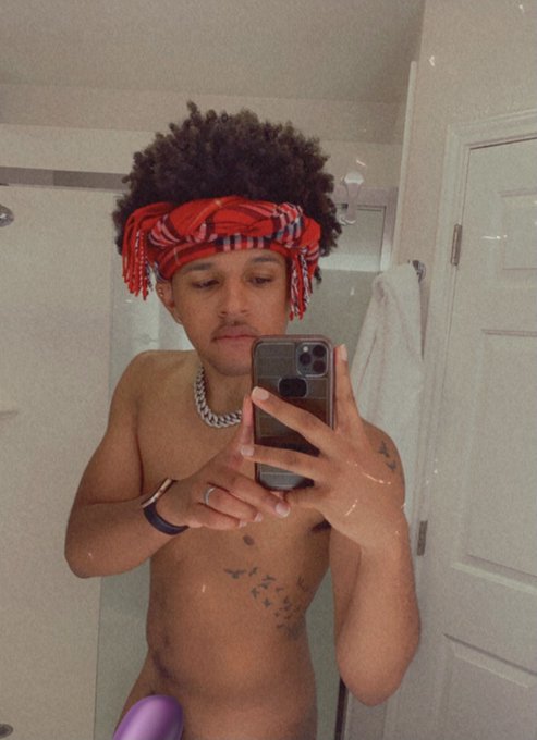 Watch ATLANTA📍's leaked NSFW photo on TwXstars