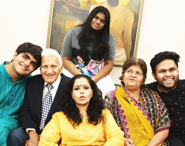 RituSingh1974's tweet photo. Love you Daddyโค๏ธ
Happy Birthday ๐
#Godiskind #LongLiveDaddy https://t.co/6nj3VHQWU9