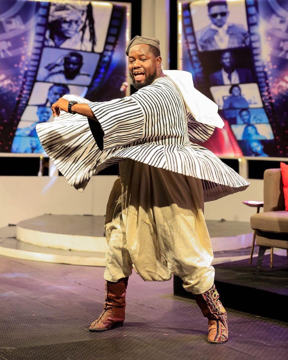 ghanashub's tweet photo. Authentic Northern Dance
Muse: @GiovaniCaleb
#africa #ghana #accra #mensfashion #tailoring #accraghana #handmade #menspiece #africanwear #fashion #menrock #ghanafashion #ghanafashionmagazine #ghanafashionmarket #northernstyle #dance #northerndance #ghanafashiondesignweek https://t.co/vRKzdaIErT