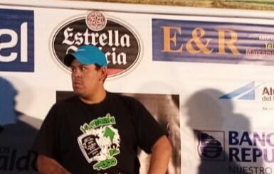 CalleFebrero's tweet photo. Damián, baterista de La Martingala, necesita de la solidaridad de los carnavaleros, en esta etapa de recuperación de una enfermedad.

Los invitamos a colaborar ⬇️
https://t.co/QZjE3vuttU https://t.co/GscxUXS8r6