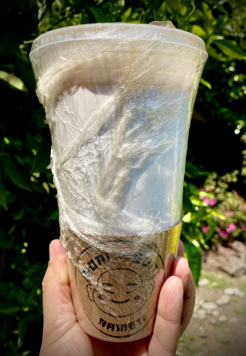 koedesu's tweet photo. ¡Muchas gracias a #GorigoriRamen por el fantástico #Goridzilla que me enviaron! 
Si son de CDMX, pueden pedir su ramen a domicilio aquí 👇

https://t.co/GXnExeB2gI https://t.co/sOTe759i5b