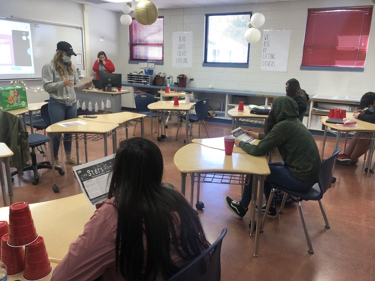 imendez_UTHS's tweet image. Our @Socorro_Middle Bulldogs 🐾🍀 “March into Success” during Spring Intersession. 🎉Shout out to our amazing teachers for their dedication to our student’s success! Our students have #HustleAndHeart 🐾❤️ #ExtendedLearning 🚀