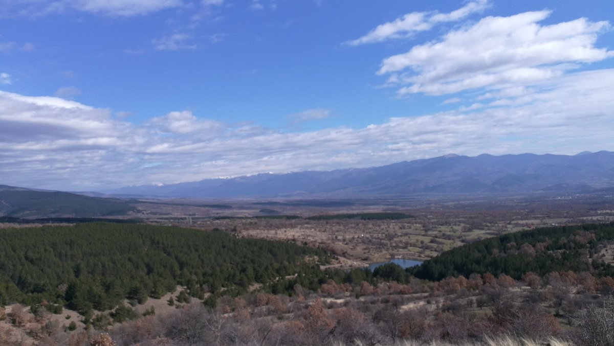 shopkarishte's tweet photo. @blakandblack @belle_epoque1 Nice...
End of #winter in #Macedonian #Highlands
#Slavishte #Plato (elevation 550m) and #Osogovo #mountain (elevation 2,251 m)
#KrivaPalanka municipality
#Macedonia 🇲🇰 ☀️ https://t.co/nCt5X99NjZ