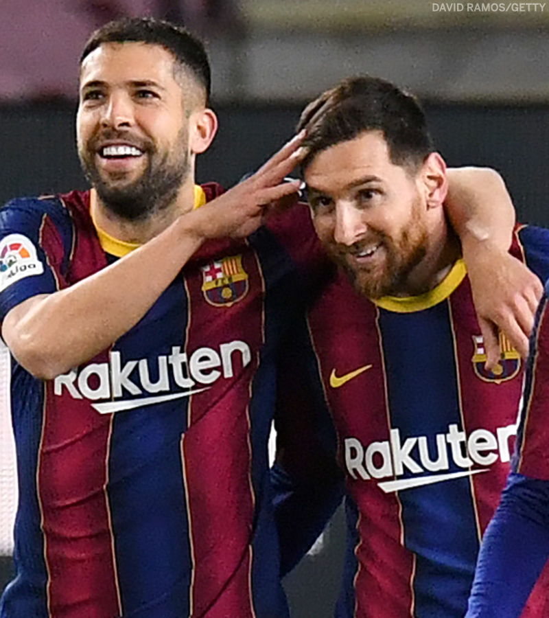 ESPNFC's tweet photo. Sunday: Ronaldo hat trick 🎩

Monday: Messi double + assist 🔥

Still driving each other on 🤝 https://t.co/23vGQeTfYO
