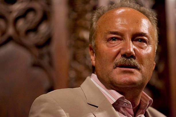 Dear Scottish Political class: you shouldn’t go to bed before you see the Shock YouGov Poll coming up here at midnight... <a href="/Alliance4Unity/">All for Unity</a>