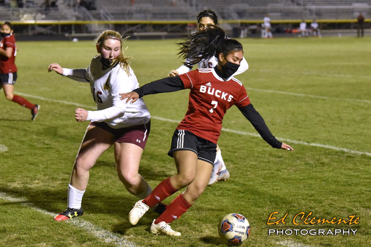 HokeAthletics's tweet photo. ⚽️ @HCHS_BucksGS beat @lhspirates in our home opener 4-0

@TheNJ_Sports @EdClementePhoto @SportsBlastNC @HokeSportsMed @910Preps @highschoolot https://t.co/vm4KyGLa7i
