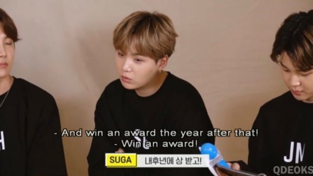 chucklesbts's tweet photo. PAUSE- YOONGI?????????? https://t.co/GRasjsCDTS