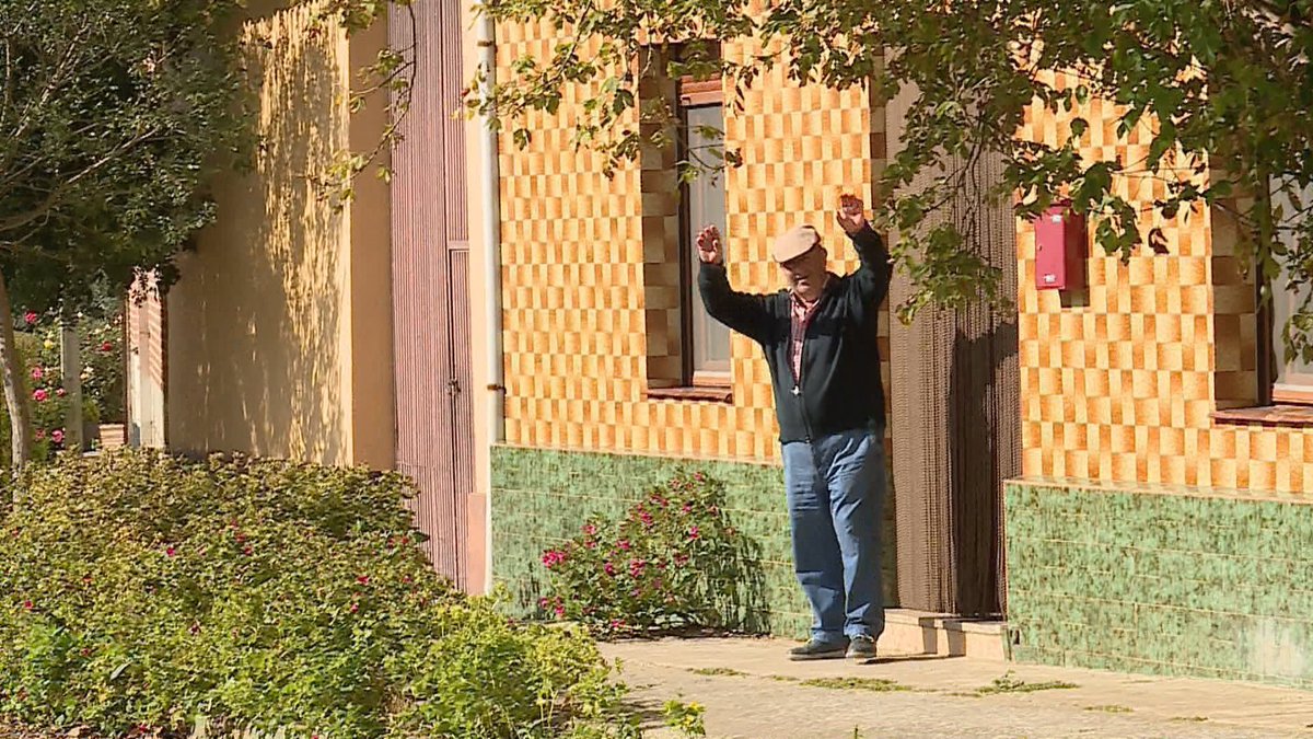 mvuelvoalpueblo's tweet photo. Cisneros, un gran pueblo lleno de buena gente. Gracias por compartir vuestro tiempo y buen humor con nosotros. Ahora en @cyltv https://t.co/v3FZX3gxOn