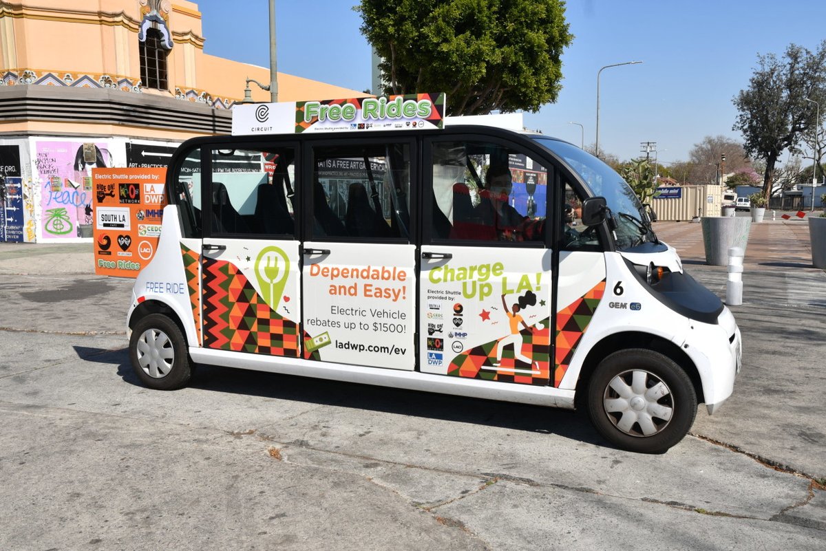 laincubator's tweet photo. .@LADWP promotes transportation electrification on LACI startup @ride_circuit's free community shuttles in #LeimertPark. ⚡️🚌 https://t.co/tZCtX1gght https://t.co/3ioYm3n4EK