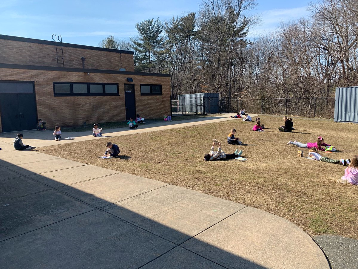 Enjoying the beautiful weather last week! Making sundials 🌞 and reading 📚 outside! <a href="/NSE_Dalers/">NSE_Dalers</a>