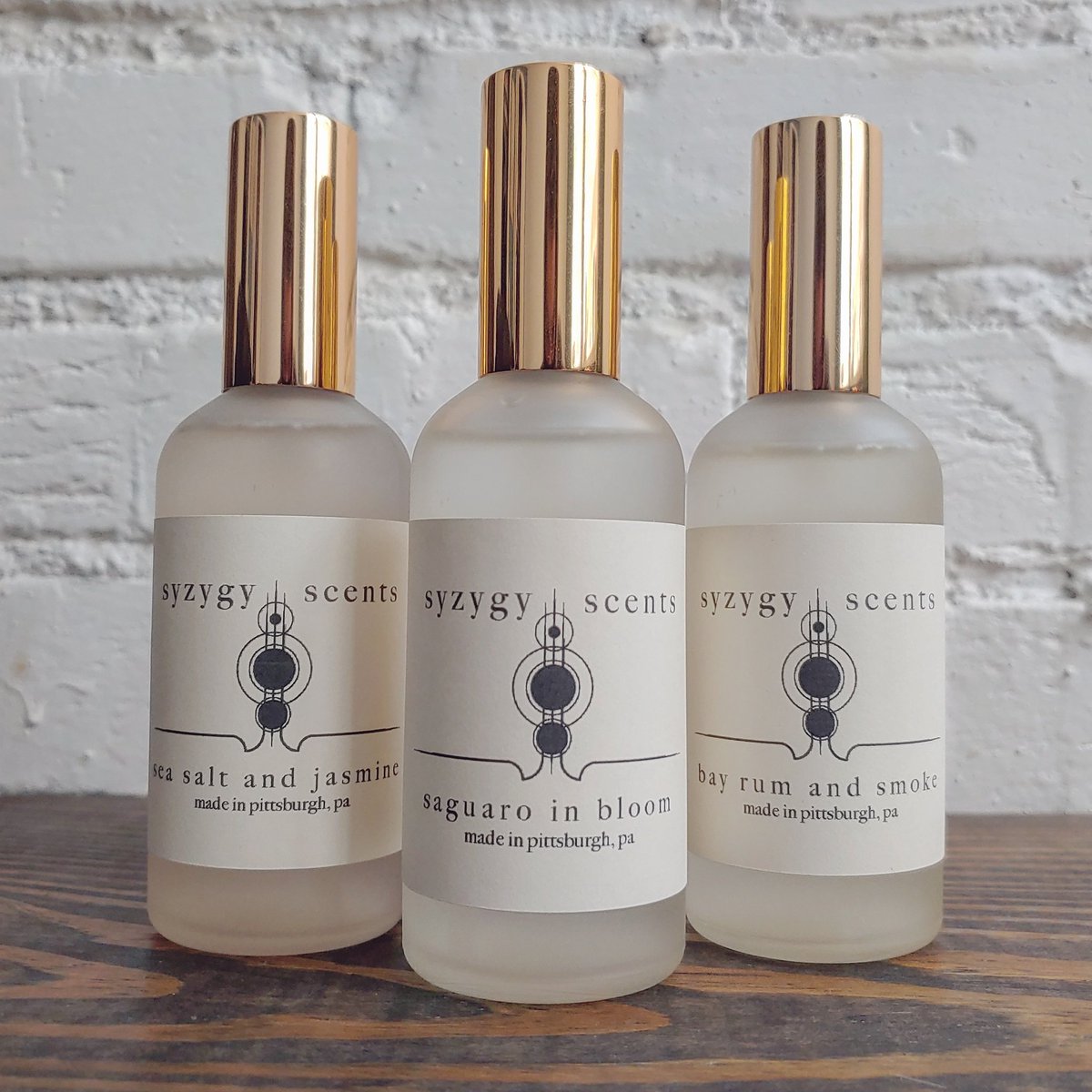 LexieGrayArt's tweet photo. I've got products ranging from $4-18 and even offer free shipping! Supporting a small business doesn't always have to break the bank! 🌼 https://t.co/8zb1Tb8fam