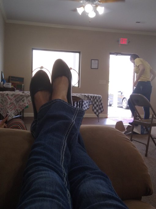 Got a little couch for my office taking a break before having a regroup meeting.. my office is veesitle<a href="/tag/camprincess"class="tags"><span>#camprincess</span></a><a href="/tag/hotgrandma"class="tags"><span>#hotgrandma</span></a>