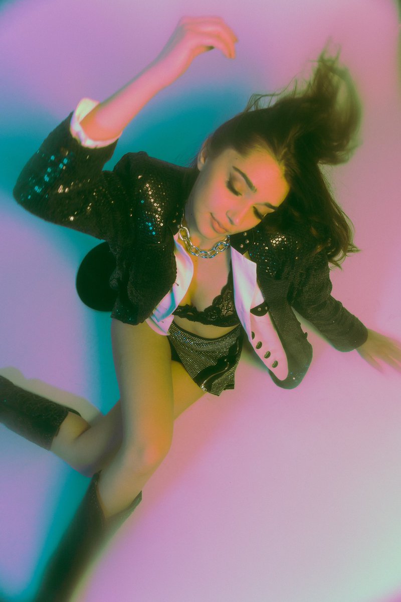 howdydohannah's tweet image. lovestruck!