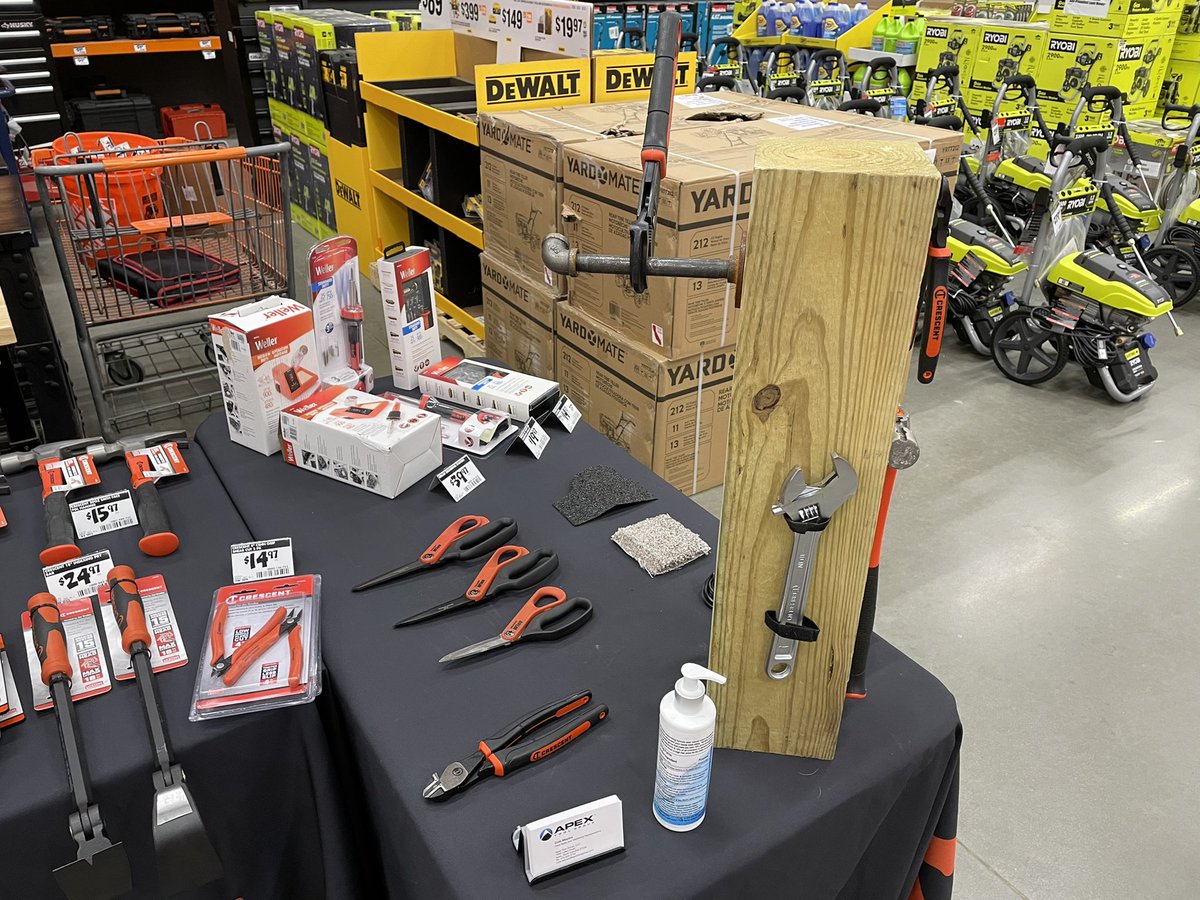 ATG_Cole's tweet photo. First post from your Atlanta, Georgia Apex Tool Group Rep! Last Friday I visited Home Depot 175 offering consumers a chance to try out some awesome tools from @CrescentTools. Check it out! #CrescentTools #TrustedbytheTrades @ApexToolGroup https://t.co/JV60evosXu