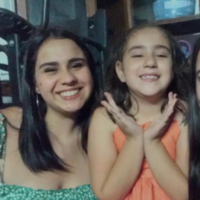 AnapaulyL's tweet photo. #NuevaFotoDePerfil https://t.co/1jSurv1p8K