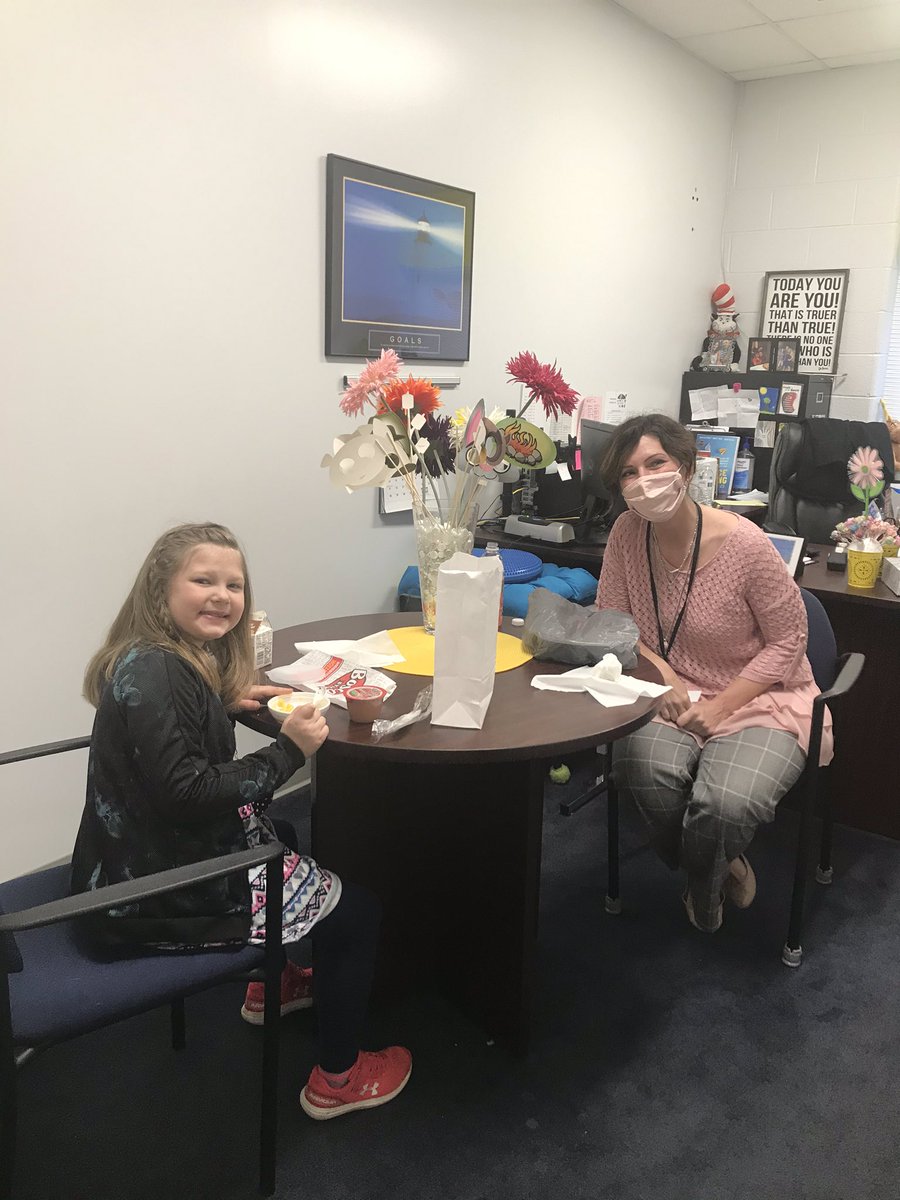 Ms. Lily had lunch with <a href="/SouthwoodTina/">PrincipalTina</a> for a PBIS reward by earning those tickets! #TheStingrayWay