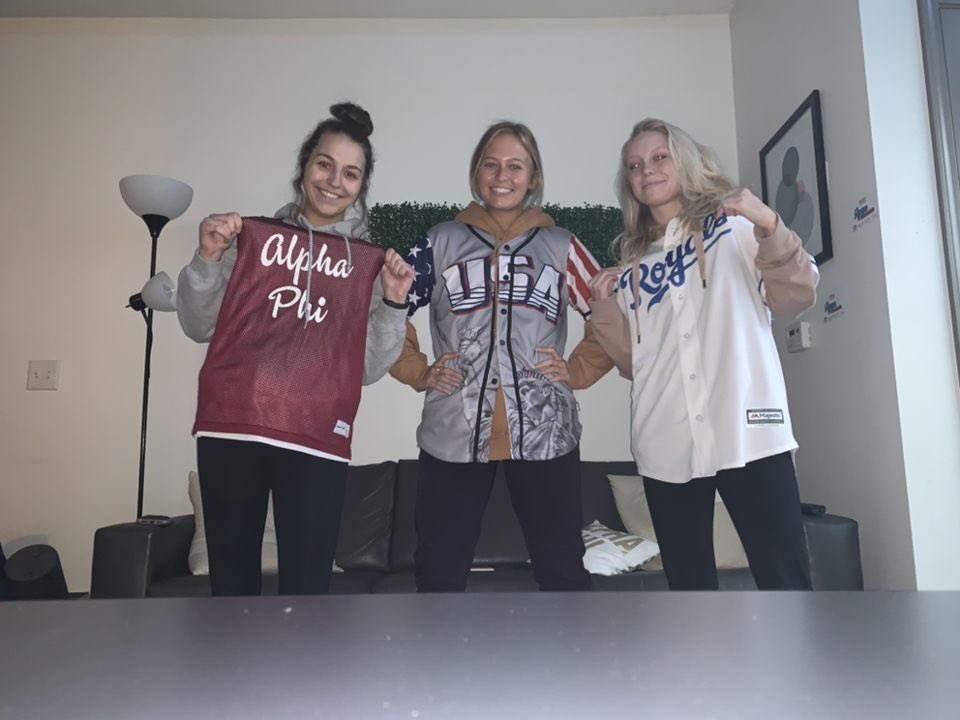 AlphaPhiNu's tweet photo. jersey: night
march: madness
bracket: a winner
ice: in my veins https://t.co/74AJ5eTBFW