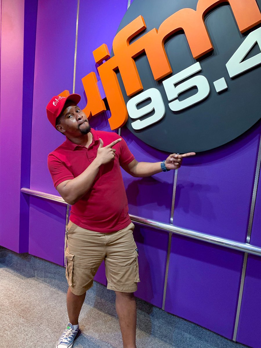ujfm's tweet photo. .@NickExplicit @AndyMcDusty @Jahhiness &amp; @MashelMokale are rocking with you 'til 9AM 🔥🤩

Do the right thing &amp; tune in to #UjfmBreakfast 📻🎶 

Stream LIVE: https://t.co/qiAUAW44hn https://t.co/fLRUNAOxTd