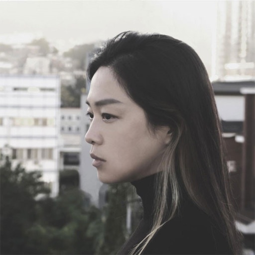 3/17(수) 3,4부 <꽃다방 김마담>
가수 '정밀아' 씨와 함께 합니다.
유발쌤과 임희윤 기자도 추천을 했던
실력파 싱어송라이터인데요, 
제18회 한국대중음악상 3관왕을 하기도 했죠.
아직은 베일에 가려진 그녀의 비밀스런
이야기들, 꽃다방에서 들려드릴게요.

#아침창 #김창완 #꽃다방 #정밀아