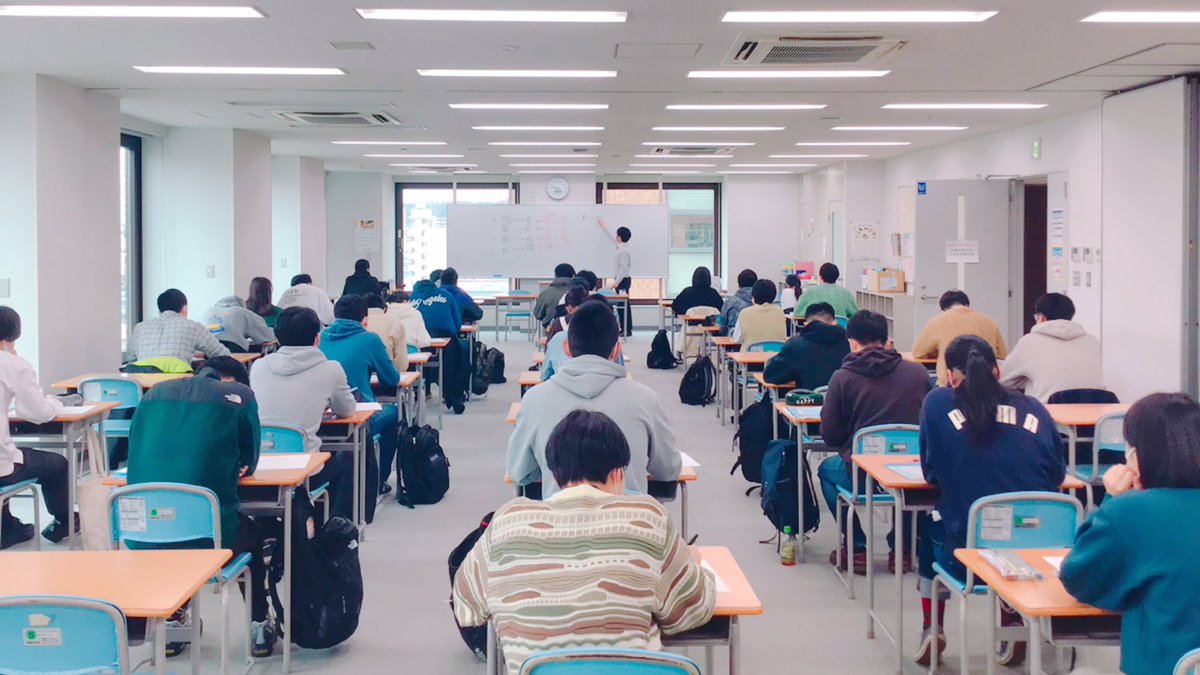 Mcool盛岡公務員法律専門学校 公式 入学前授業２日目 ただいまの時間は下山先生の 判断推理 公務員試験でも出題の多い重要科目です 皆さん しっかり頑張ってます Mcool