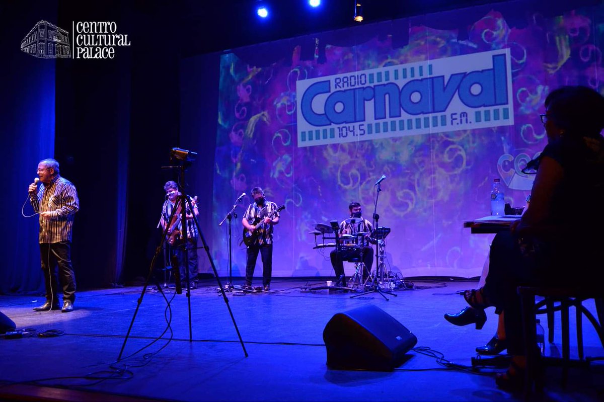 Celebración que en está ocasión se desarrolló de forma virtual, debido a la emergencia sanitaria que estamos viviendo... Los invitamos a revisar parte del registro fotográfico 📸 📻 🎶 

#29AniversarioTangosyBolerosCCPalace
#PalaceSomosTodos
#CentroCulturalPalace