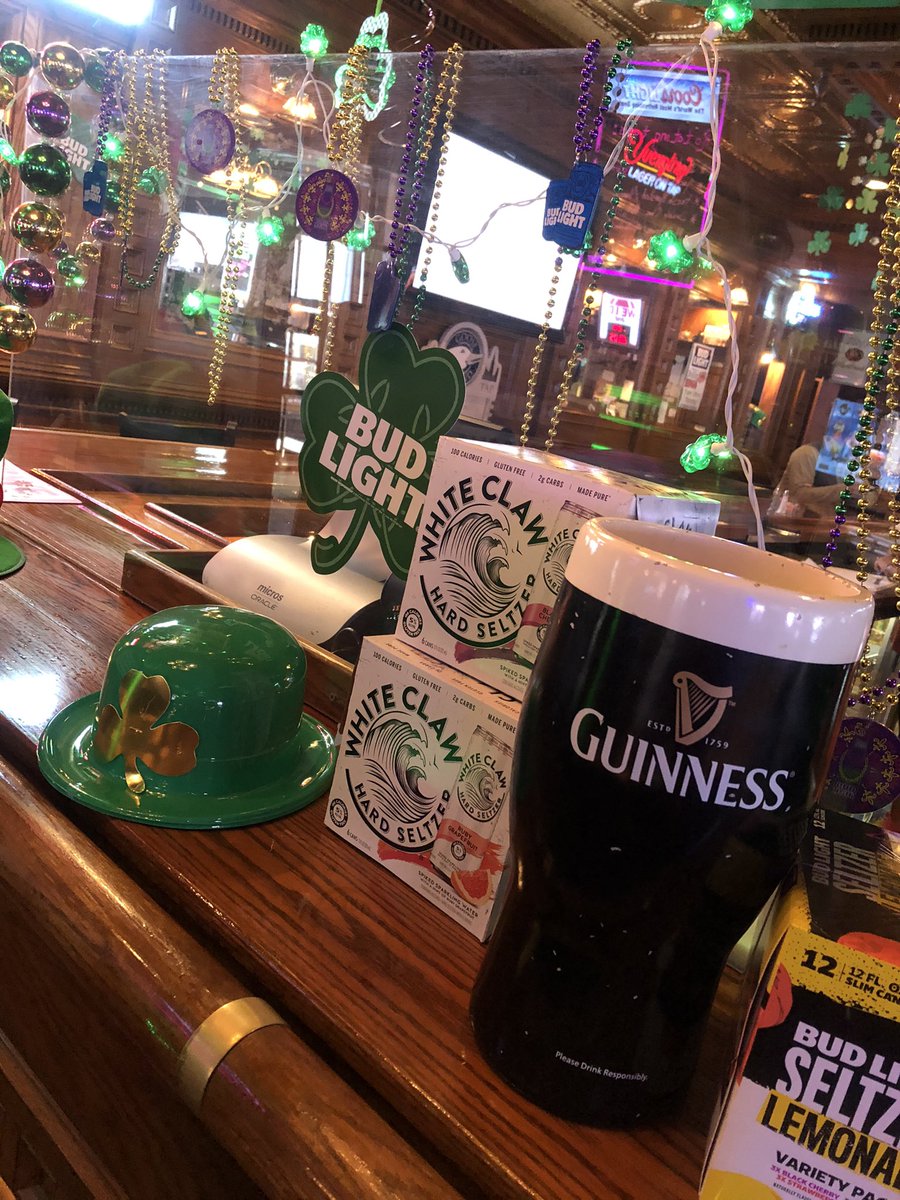 ShowersPam's tweet photo. What are your plans for St Pattys Day☘️🍀 https://t.co/HFHqYVnHlG