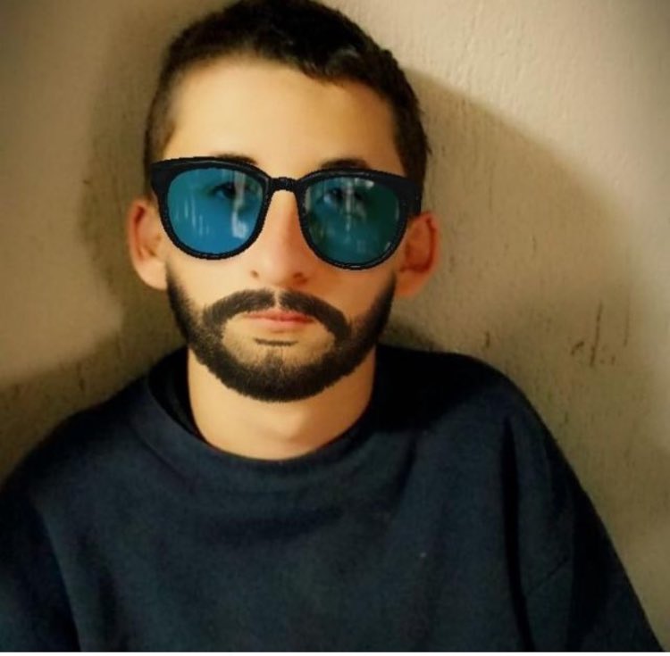 deco_delas's tweet photo. Ate ke eu ficaria bunito di barba... https://t.co/XZqWRUPTMb