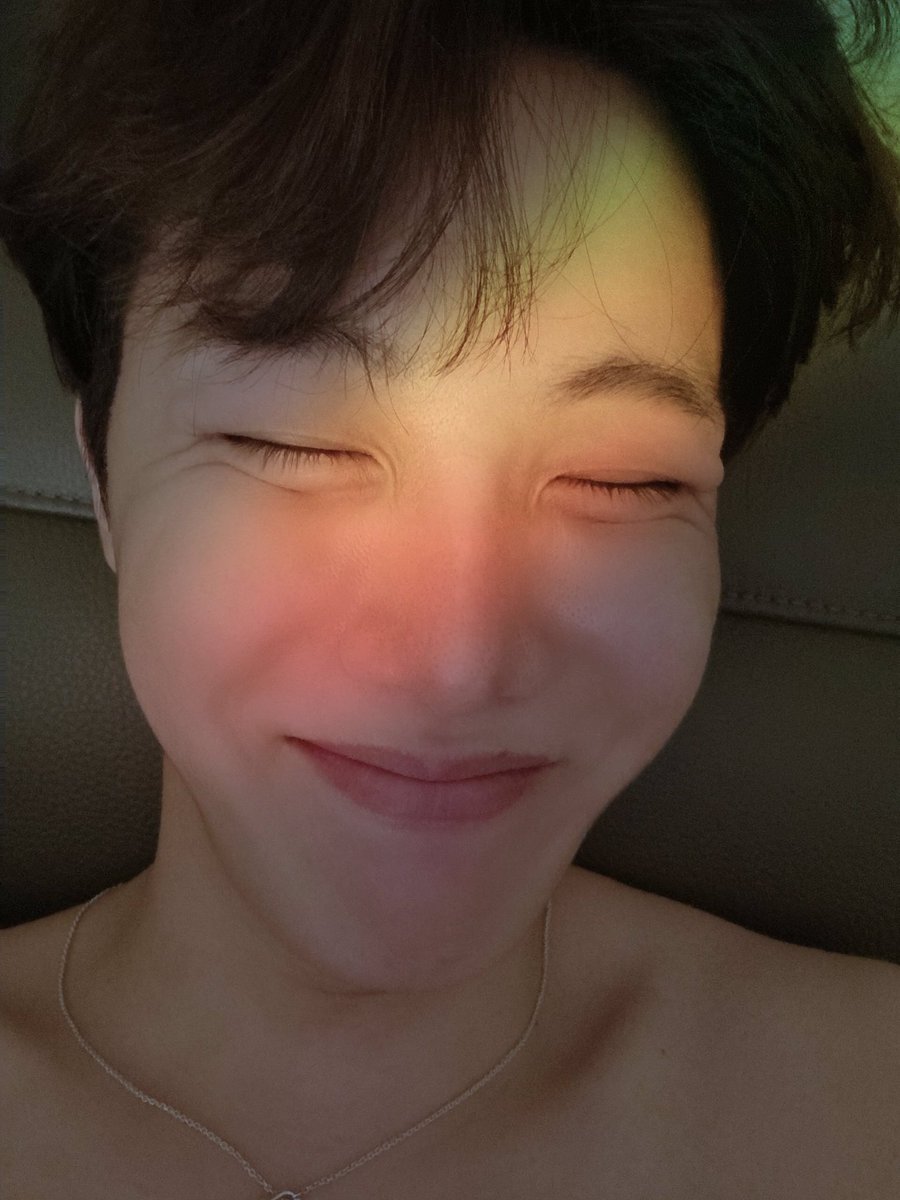 _becksae's tweet photo. I love it here @BTS_twt https://t.co/WtKZ90STAC