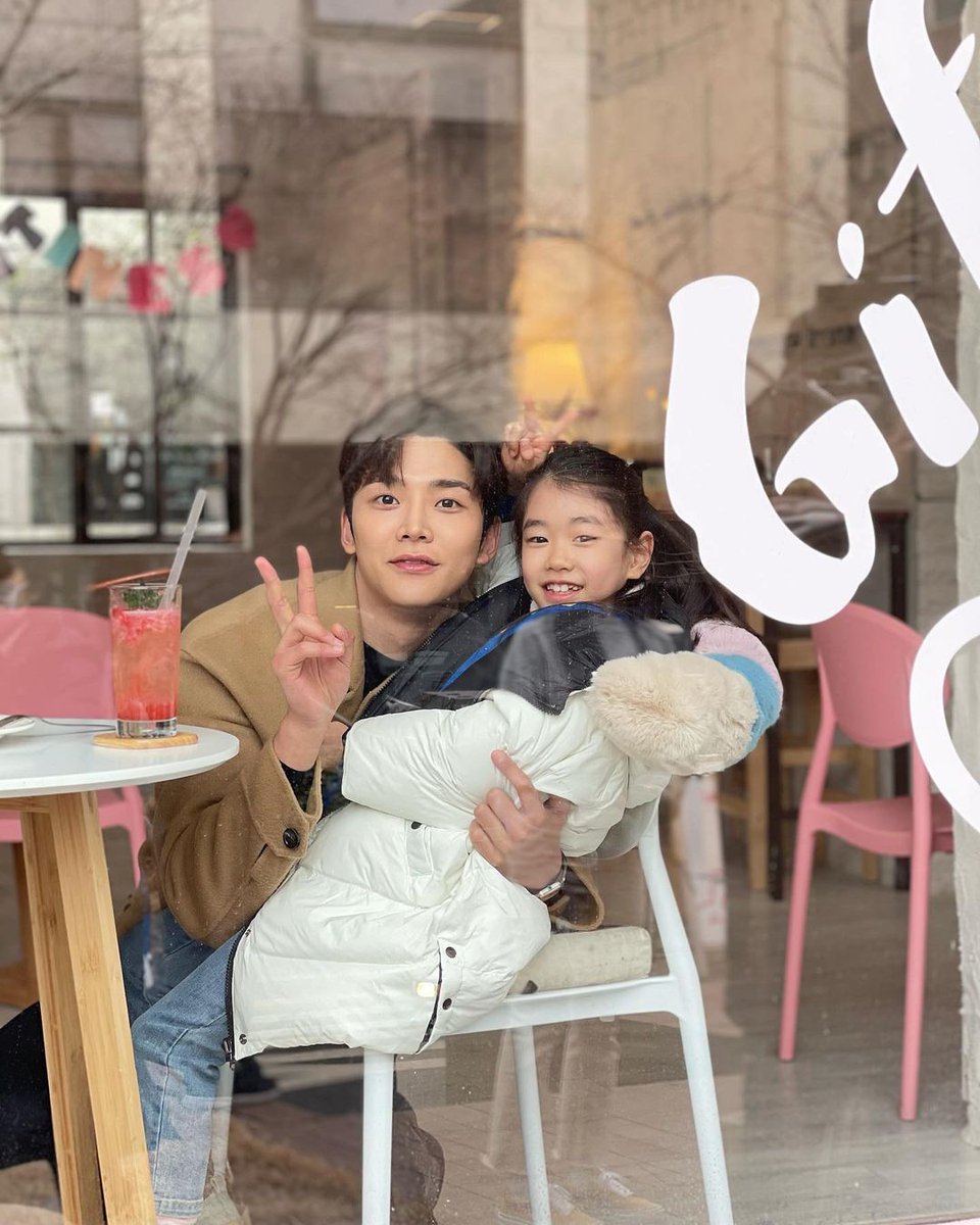 rowoon pics #sf9 (@krwpics) on Twitter photo 210315 soi_hami instagram update
hyunseung with niece haeun ❤️
#로운 #ROWOON #SF9 <a href="/SF9official/">SF9official</a> 210315 soi_hami instagram update
hyunseung with niece haeun ❤️
#로운 #ROWOON #SF9 <a href="/SF9official/">SF9official</a>