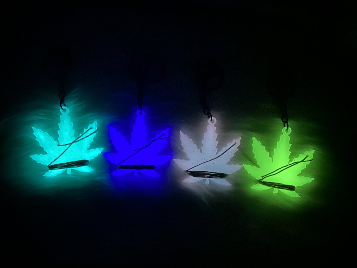 ganjaphiliallc's tweet image. Handmade GLOW IN THE DARK epoxy keychains wrapped with 100% Organic Hemp Wick! 

Available at 🔗
ganjaphilia.com
etsy.com/359bpYX
#cannafam #stonerfam #WeedLovers #CannabisCommunity #shopsmall   #etsy