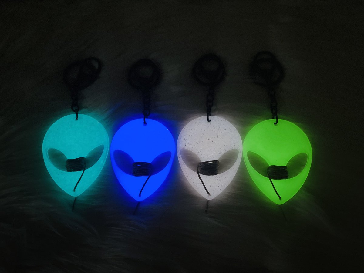 ganjaphiliallc's tweet image. Handmade GLOW IN THE DARK epoxy keychains wrapped with 100% Organic Hemp Wick! 

Available at 🔗
ganjaphilia.com
etsy.com/359bpYX
#cannafam #stonerfam #WeedLovers #CannabisCommunity #shopsmall   #etsy