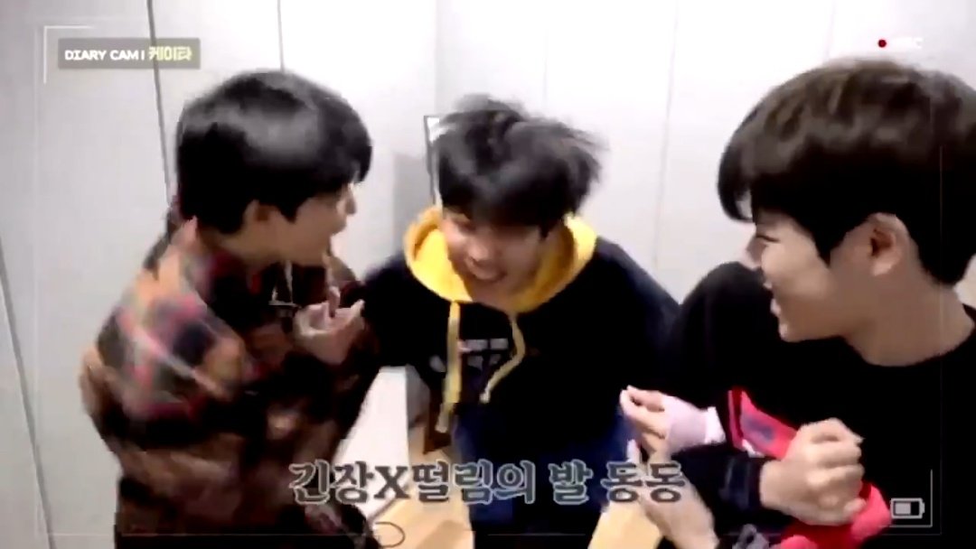 phichimken's tweet image. a visual representation of jihoon, keita and dohwan on next week's inkigayo 😂❤️